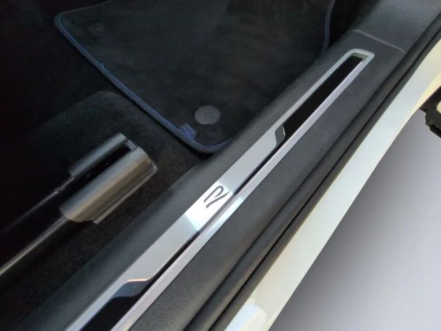 Volkswagen Tiguan R MATRIX+DCC+ACC+SHZ