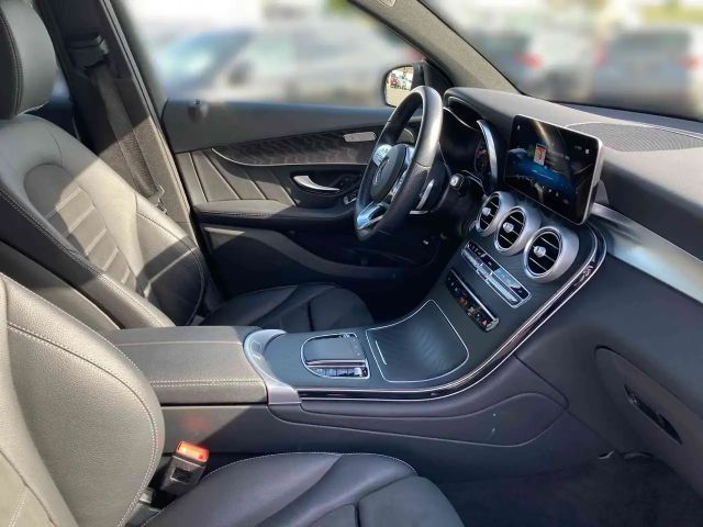 Mercedes-Benz GLC 300 4MATIC AMG Line