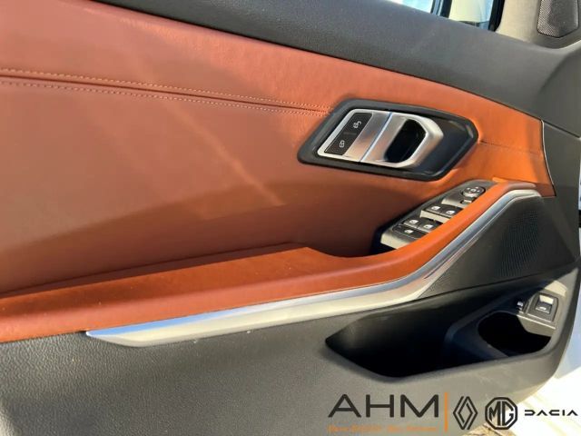 BMW 330 330e Luxury Line Touring