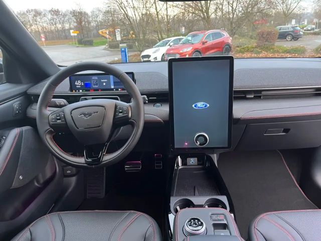 Ford Mustang Mach-E AWD