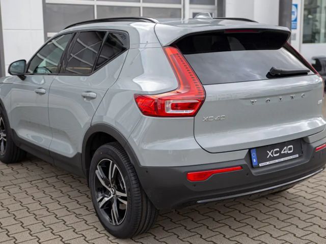 Volvo XC40 Business Dark Plus