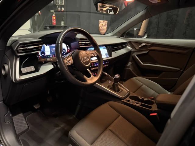 Audi A3 30 TDI Sedan