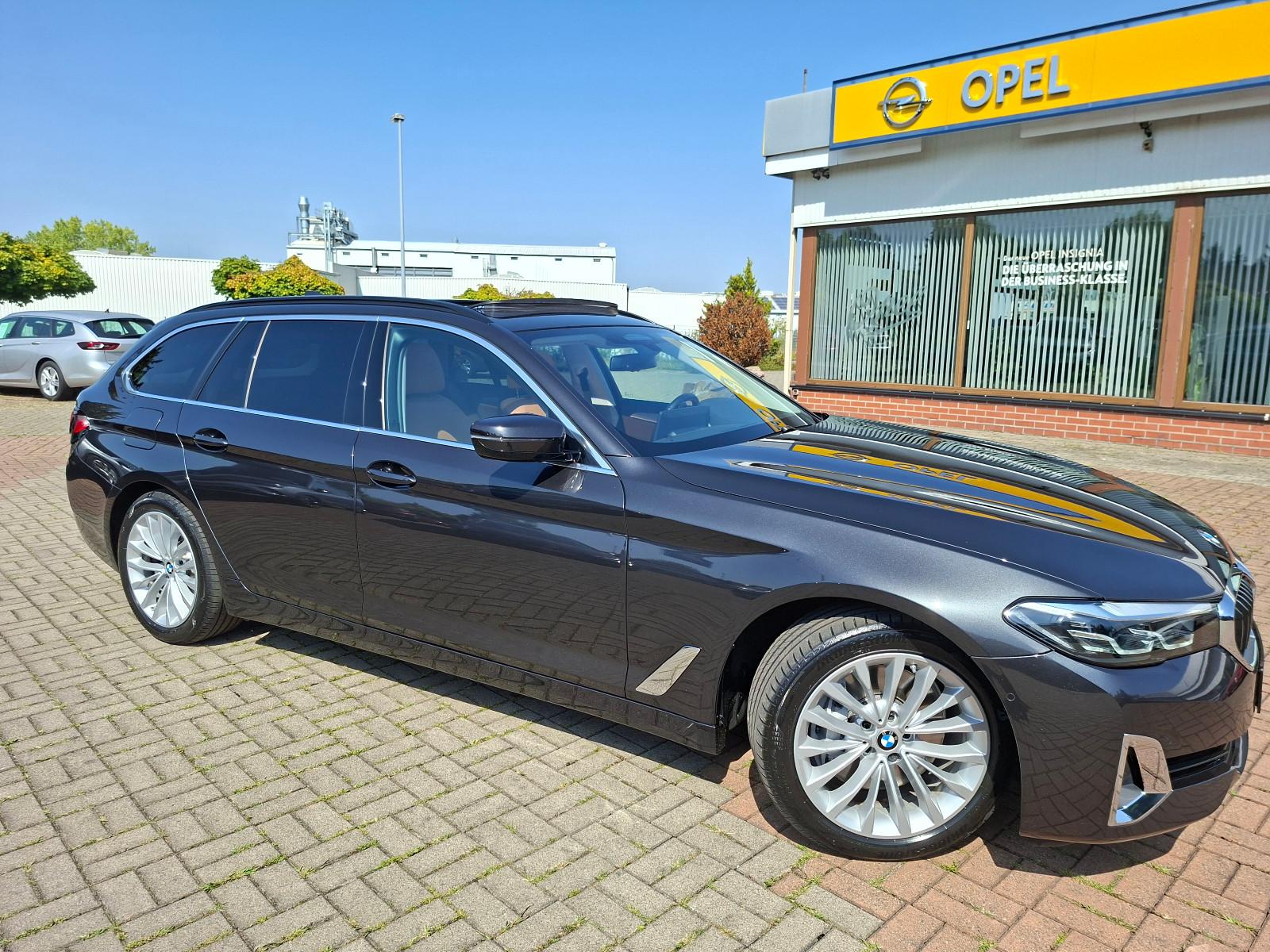 BMW 530 530d Luxury Line Touring xDrive