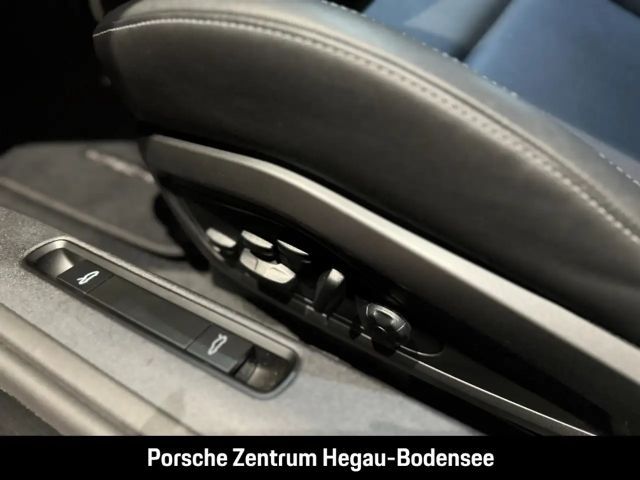 Porsche 992 4 Cabrio Carrera GTS