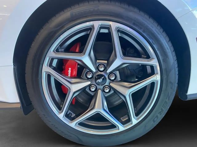 Ford Mustang Fastback GT 5.0 V8