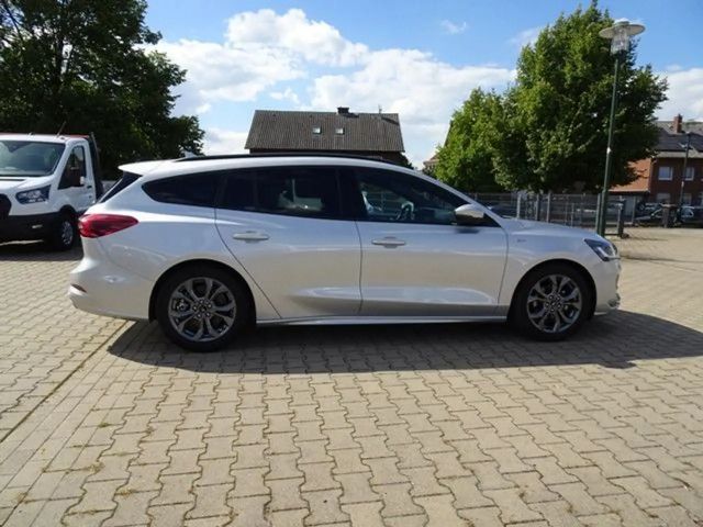 Ford Focus ST Line Wagon