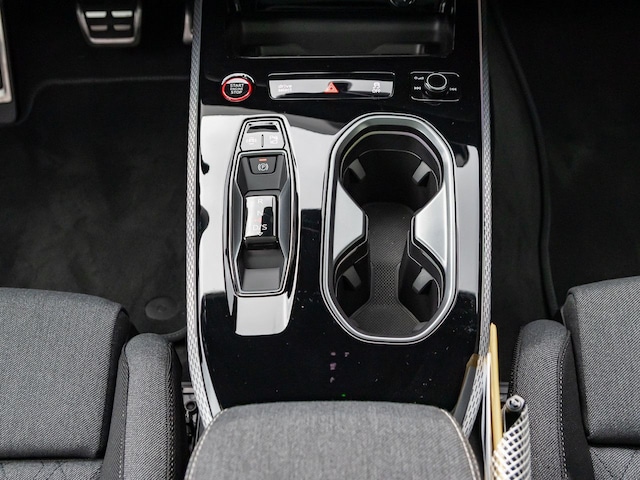 Audi A6 Avant Quattro S-Tronic