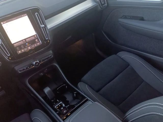 Volvo XC40 Dark Plus
