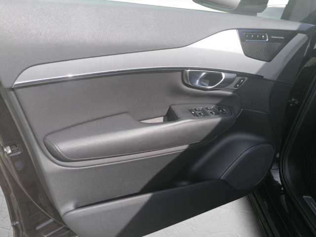 Volvo XC90 Expression Plug-In Hybrid