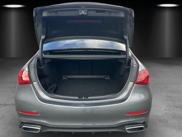 Mercedes-Benz C 200 AMG Line Sedan