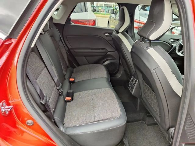 Renault Captur E-Tech Intens