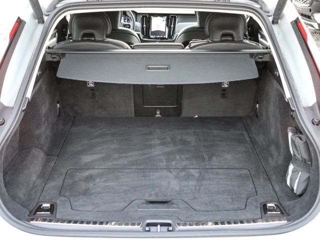 Volvo V90 AWD Dark Plus Recharge