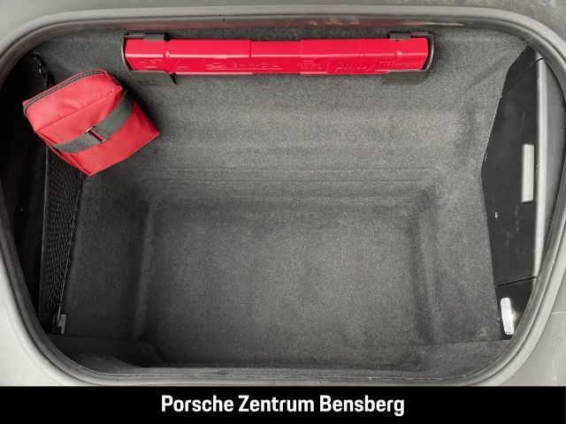 Porsche 992 Carrera Coupé GTS