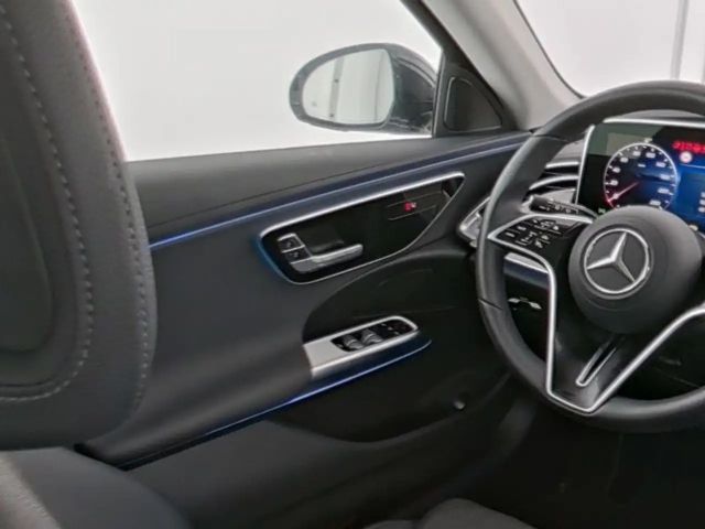 Mercedes-Benz E 200 AVANTGARDE Estate