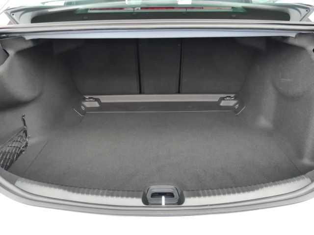 Mercedes-Benz C 200 AVANTGARDE Sedan