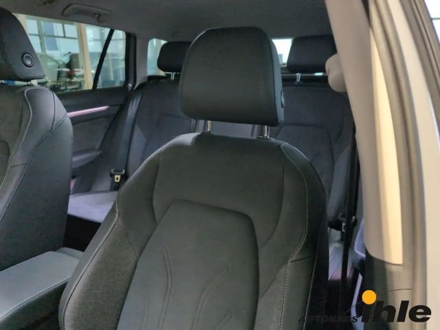 Volkswagen Golf DSG Golf VIII Style Variant