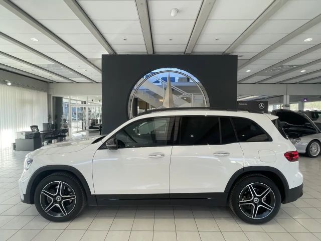 Mercedes-Benz GLB 200 4MATIC AMG Line GLB 200 d
