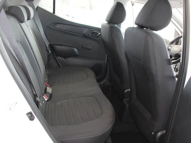 Hyundai i10 1.0 2WD Trend