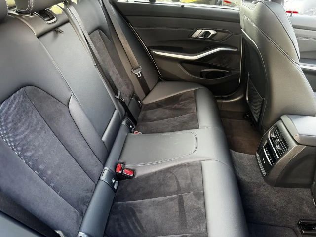 BMW 330 330d M-Sport Touring