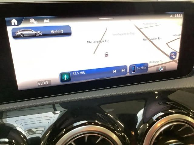 Mercedes-Benz CLA 200 AMG Line Shooting Brake