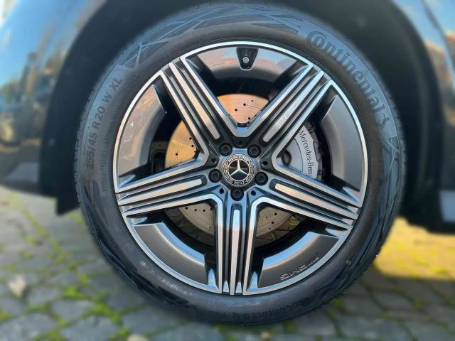 Mercedes-Benz GLC 300 4MATIC AMG Line