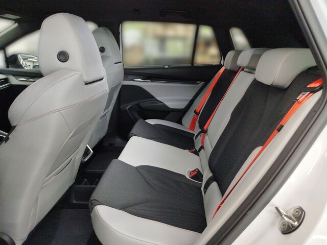 Skoda Elroq Elroq First Edition 82 kWh Batterie Elektromotor 210 kW 1-Gang-Automatik zzgl. 500€ Zusatzprämie*