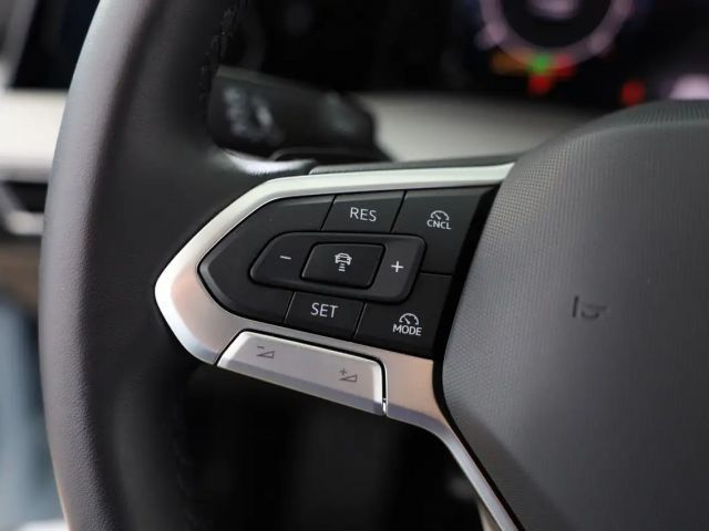 Volkswagen Golf DSG Life