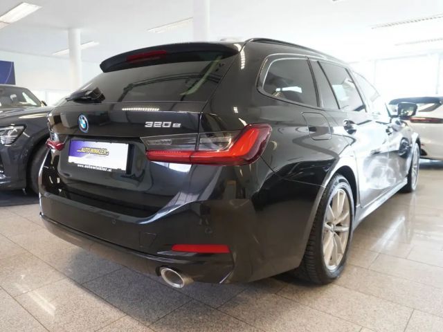 BMW 320 320e Touring