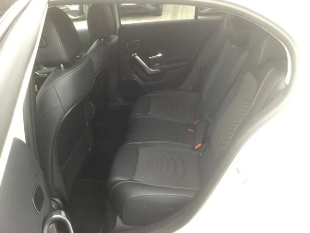 Mercedes-Benz A 220 4MATIC Progressive