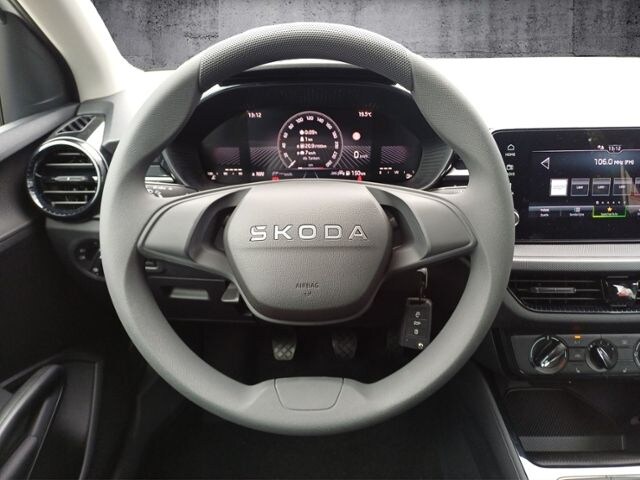 Skoda Fabia FABIA        ESSENMP59/1.0 M5F