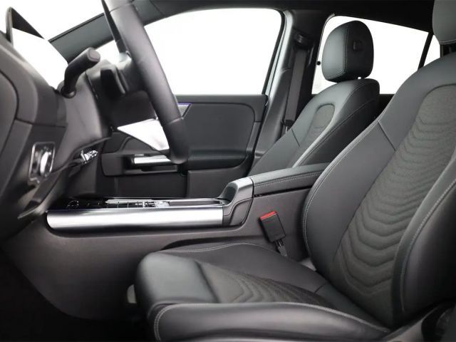 Mercedes-Benz EQA 300 4MATIC