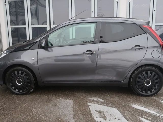 Toyota Aygo X Hatchback Play Team D X-play