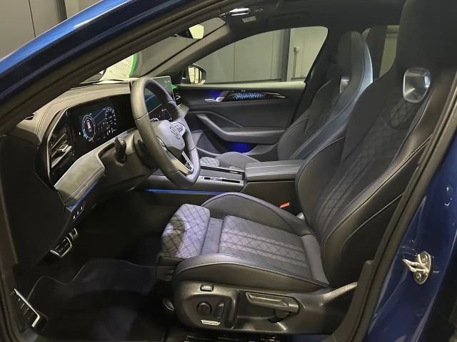 Volkswagen Passat 4Motion R-Line Variant