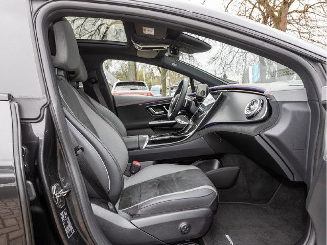 Mercedes-Benz EQE 300 Sedan