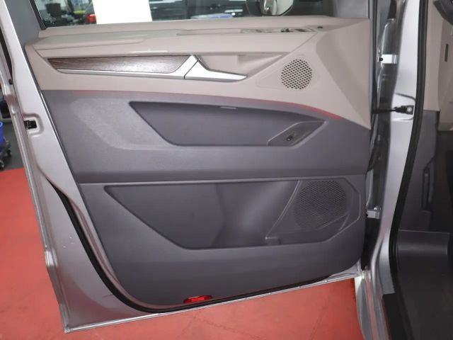 Volkswagen Multivan 2.0 TDI Lang Style T7