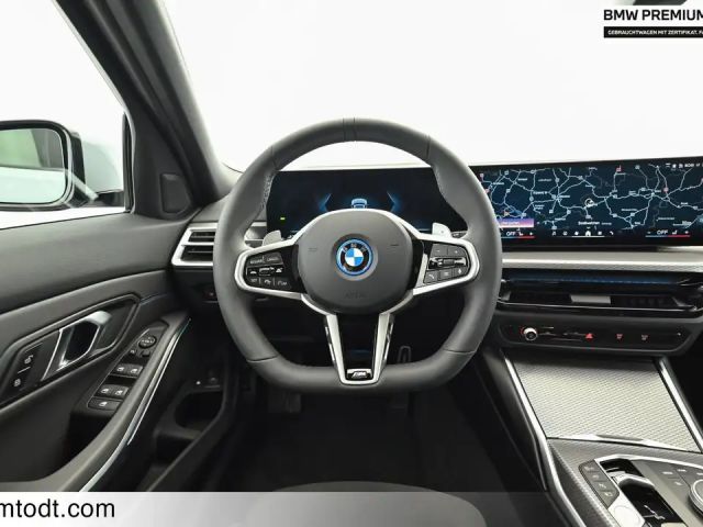 BMW 330 330e xDrive