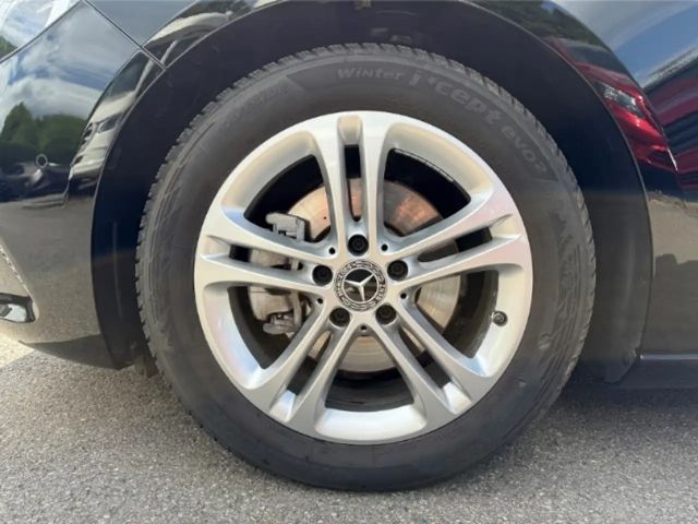 Mercedes-Benz B 180 Progressive