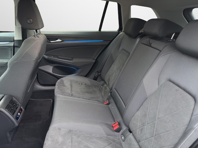 Volkswagen Golf 1.5 eTSI DSG Style Variant