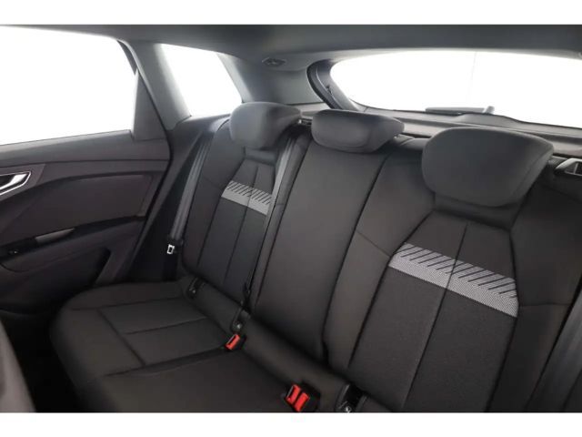 Audi Q4 e-tron 45 AHK/19''/W-Pumpe