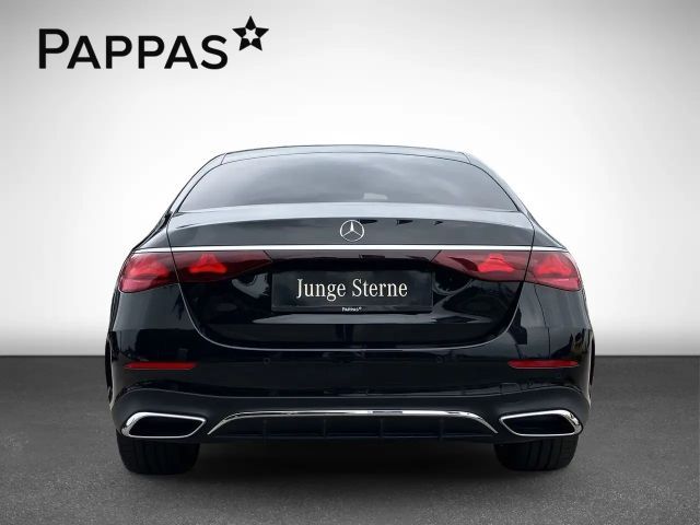 Mercedes-Benz E 220 AMG Line E 220 d Sedan