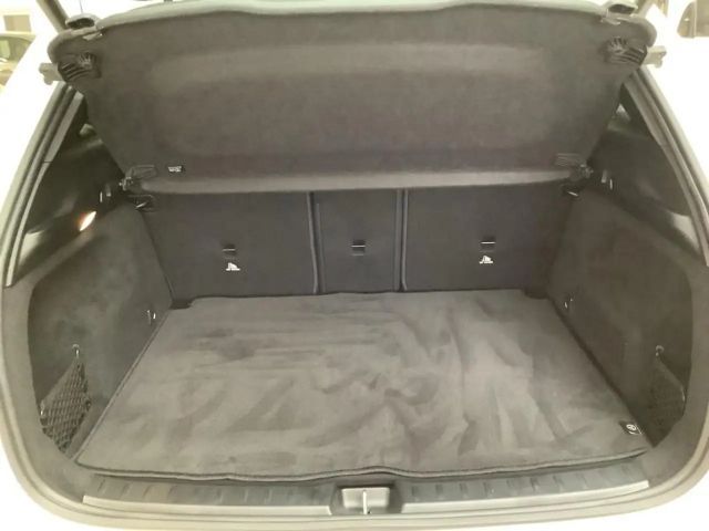 Mercedes-Benz GLA 180 Progressive