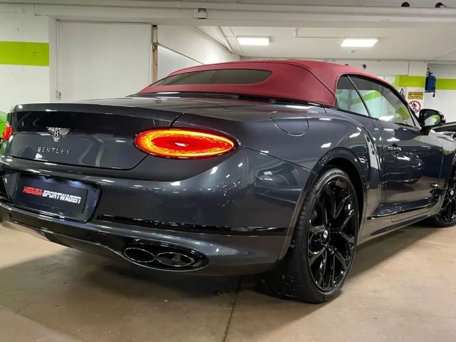 Bentley Continental GTC V8