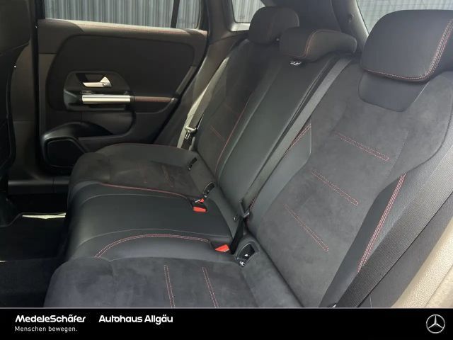 Mercedes-Benz GLA 200 AMG Line