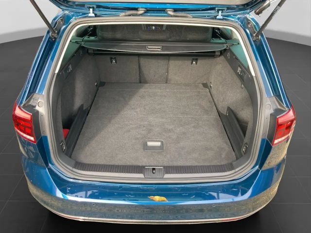 Volkswagen Passat 1.5 TSI DSG R-Line Variant