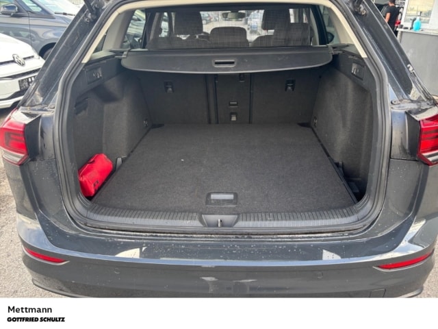 Volkswagen Golf DSG Life Variant e-Golf