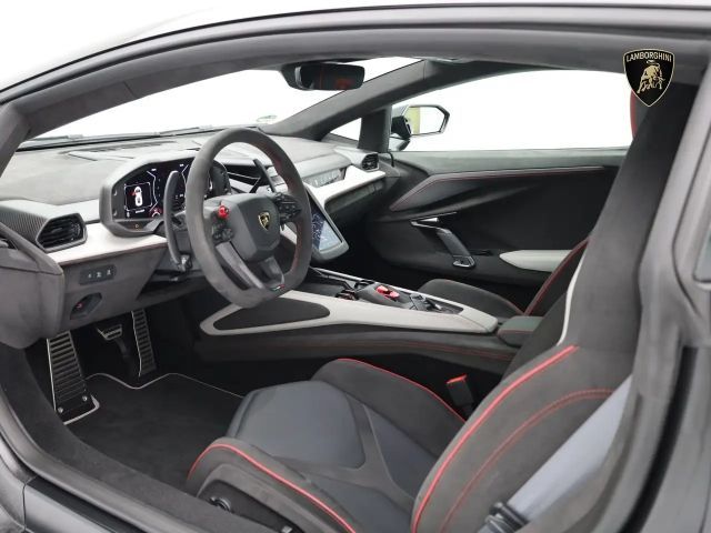 Lamborghini Revuelto MY24 I NERO HELENE