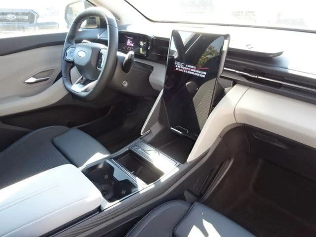 Ford Explorer Extended range Premium RWD