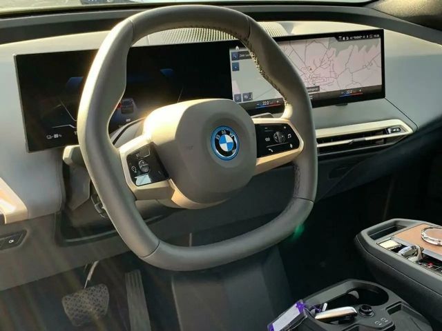 BMW iX xDrive