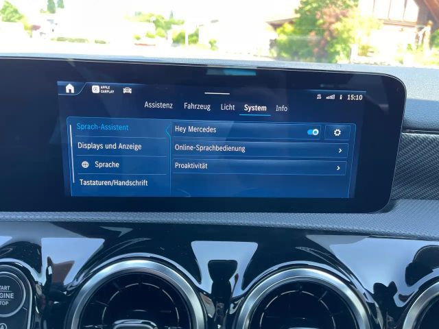 Mercedes-Benz A 200 Progressive