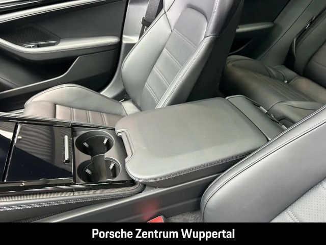 Porsche Panamera 4 E-Hybrid